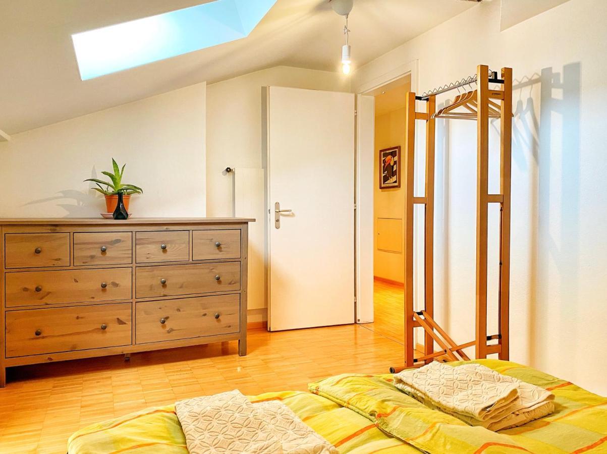 Cozy Apartment By The The Lake Of Lugano Bagian luar foto
