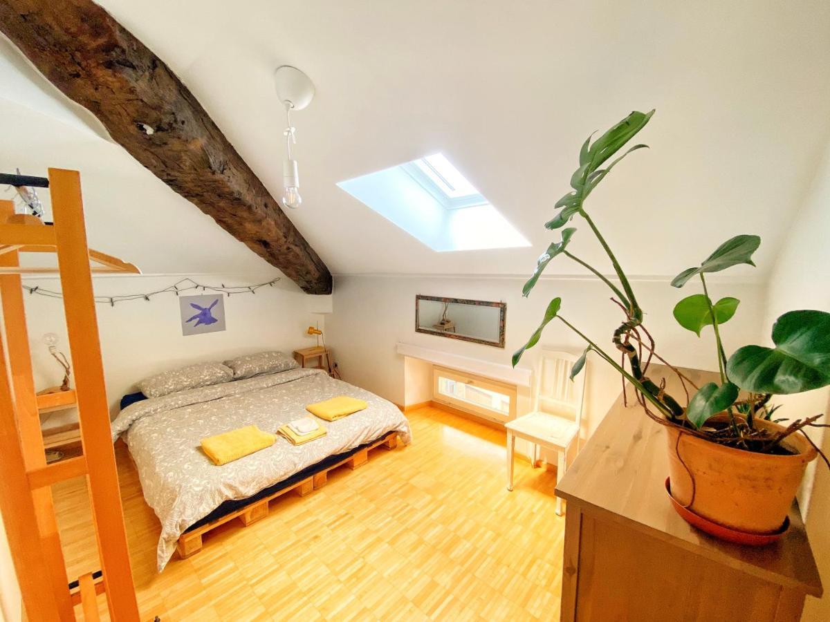 Cozy Apartment By The The Lake Of Lugano Bagian luar foto
