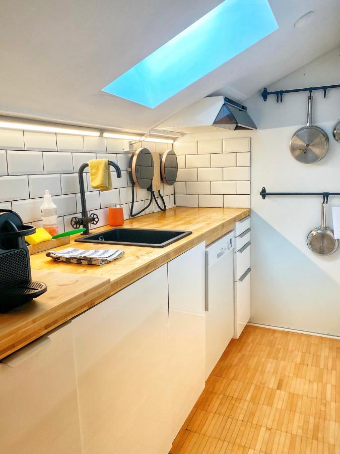 Cozy Apartment By The The Lake Of Lugano Bagian luar foto